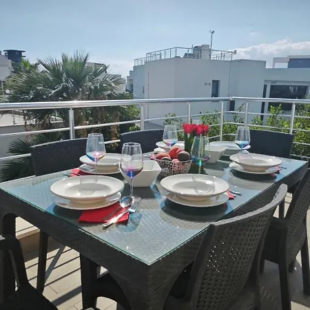 Caesar Seaside Three-room D4 13 Appartement Trikomo