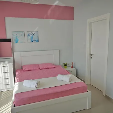 Four Seasons Life 1, * Trikomo