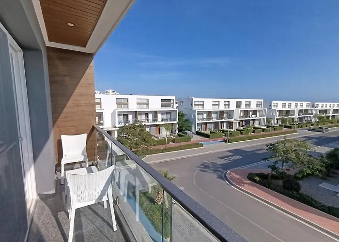 Four Seasons Life 1, Appartamento Trikomo